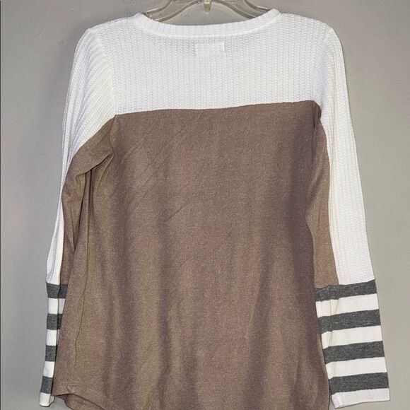 Maurices Cream and Brown Long Sleeve T-Shirt - Picture 8 of 10